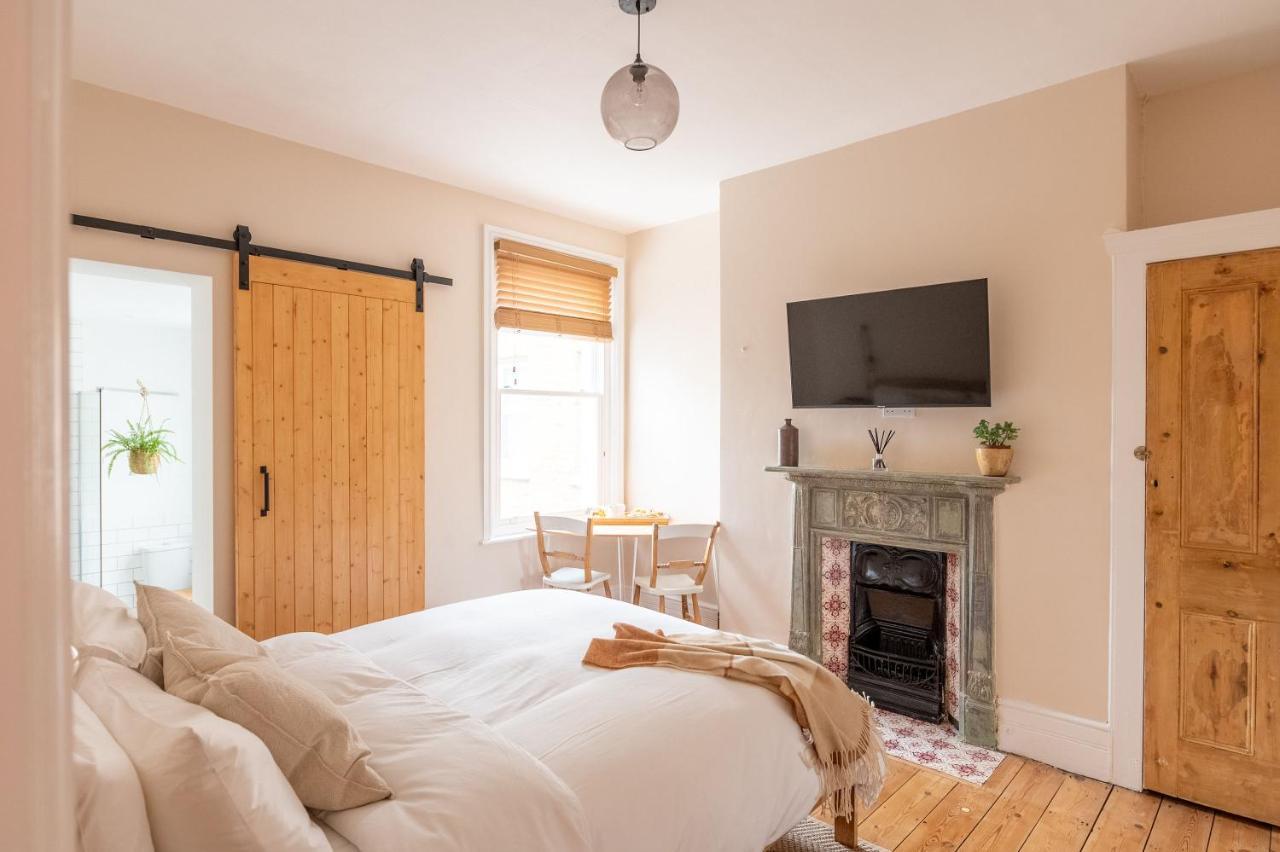 Doghouse Margate Bed & Breakfast エクステリア 写真